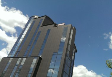 Бізнес-центр на вулиці Володимира Великого (Львів)